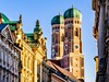 Frauenkirche v historickém centru Mnichova během víkendového zájezdu vlakem.